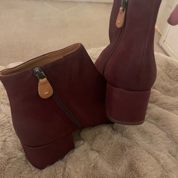 Gentle Souls “Ella” Boots-size 7- NEW - Picture 2 of 3